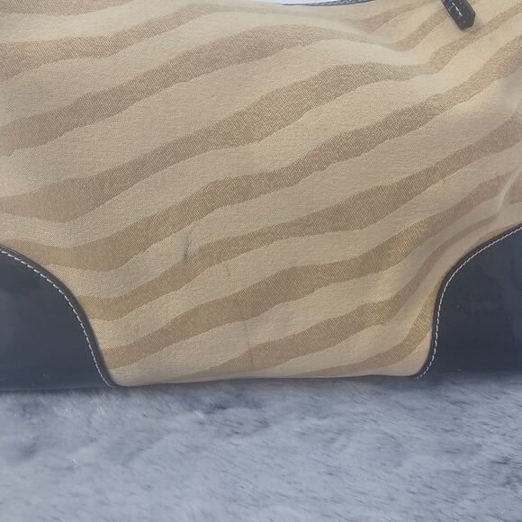 Dooney & Bourke Signature Jacquard Zebra Print Shoulder Bag Hobo Purse Animal - Picture 4 of 10